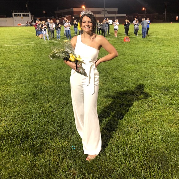 Meet your Posher, Macey - Picture 2 of 8